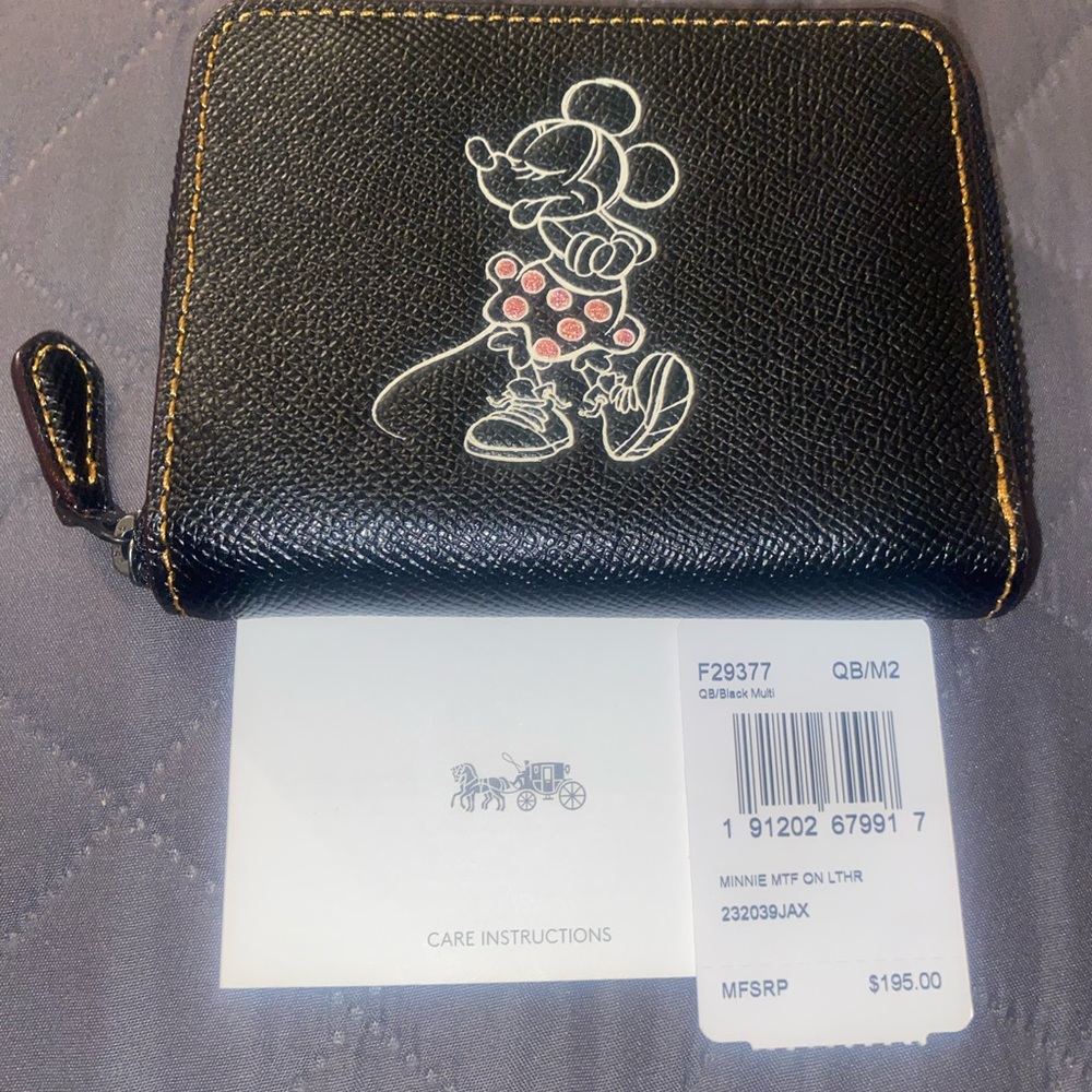 Coach Wallet - Picture 2 of 4